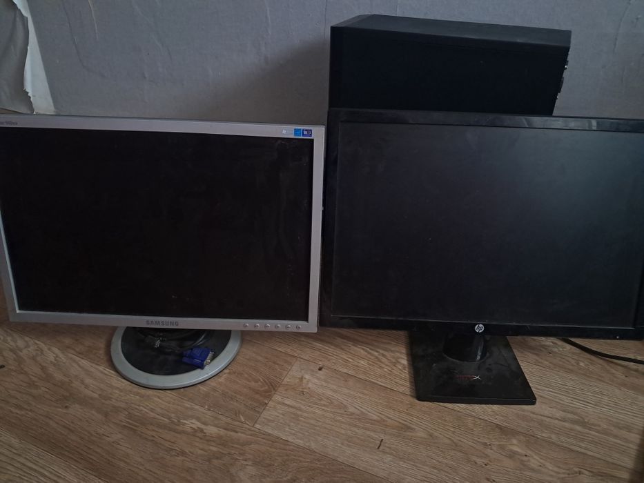 Продам два монитора