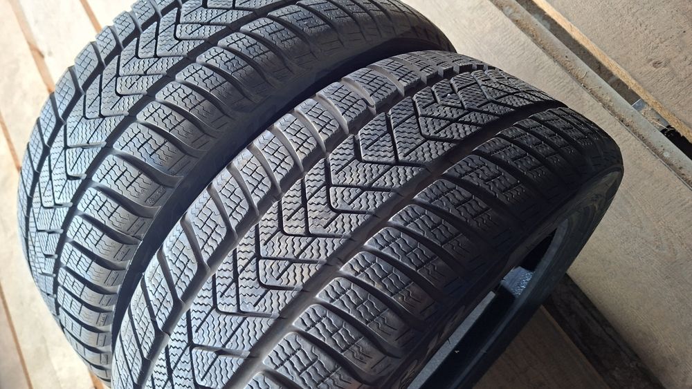 2buc 235 45 R18 Pirelli iarna M+S cauciucuri anvelope MS 18