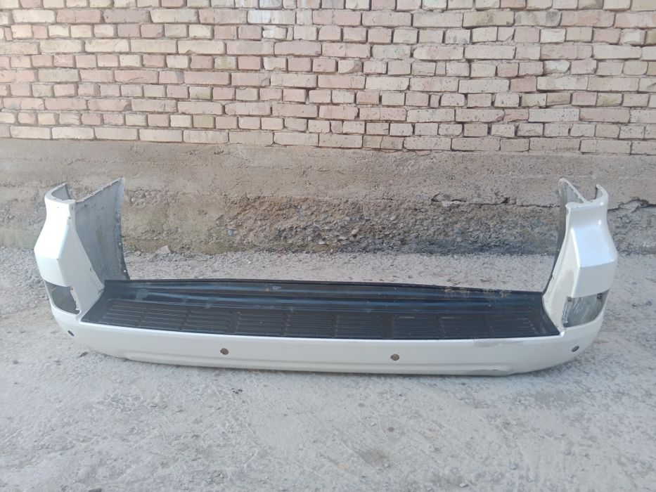 Бампер Toyota L 200