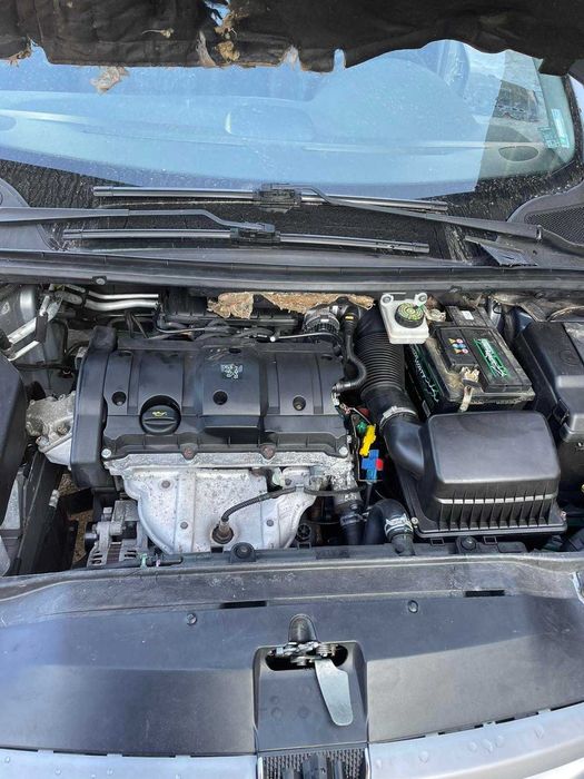 Пежо 307 на части Peugeot 307 (01-08)г 1.6i 109к.с ръчка 6 скорости