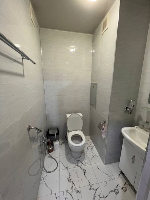 Сергили чоштепа метрони биринчи бекати янги тараф 2хона 62минг