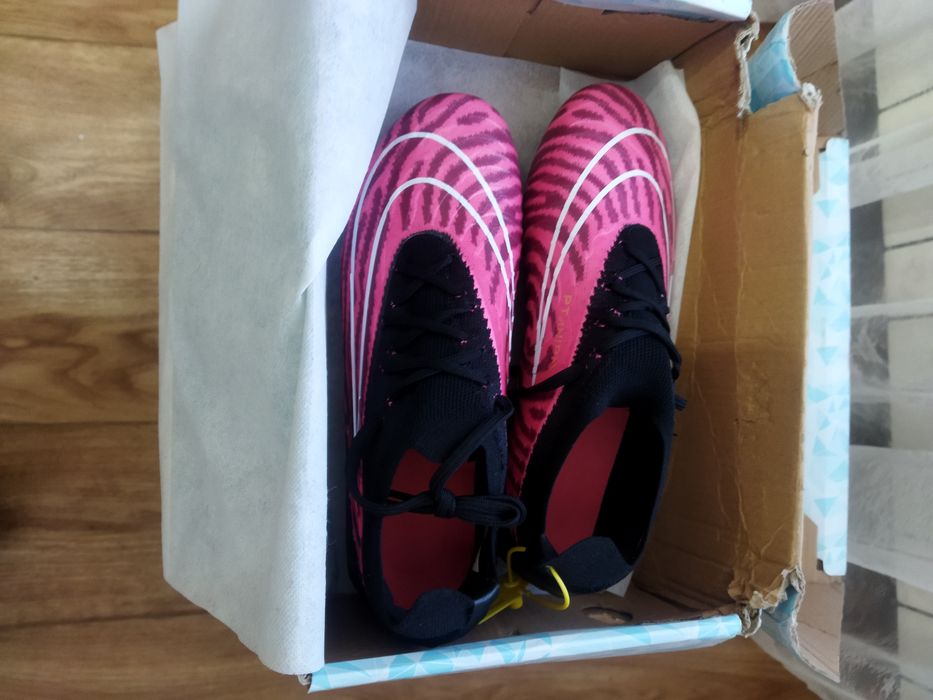 Продам бутцы новые