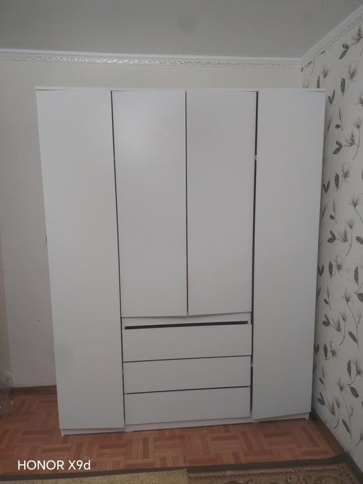 Продаю шкаф для вещи.