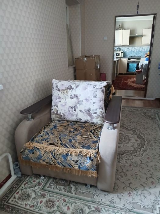 Продам диван с креслом