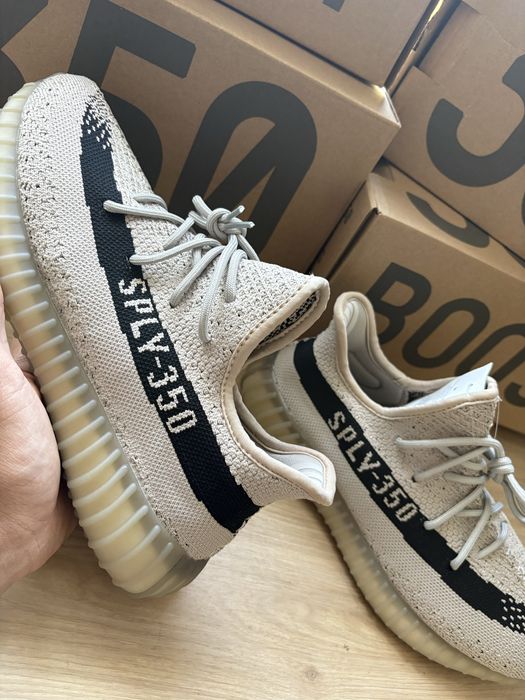 Yeezy 350 V2 Cream White