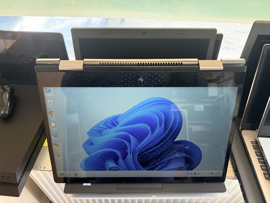 Hp x360 comvertebel touch screen Ryzen 5 mem 16 g ram
