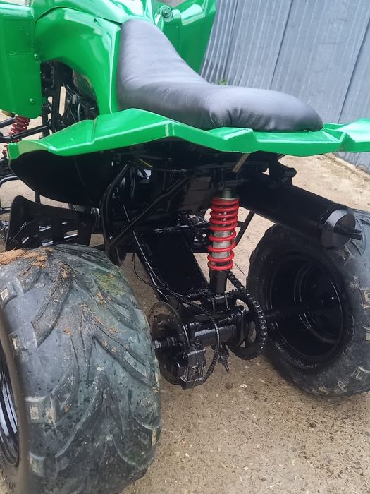Vând sau schimb ATV 125