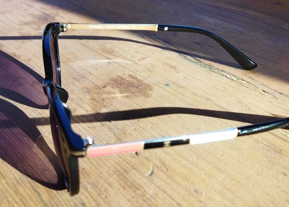 Солнцезащитные очки брендовые