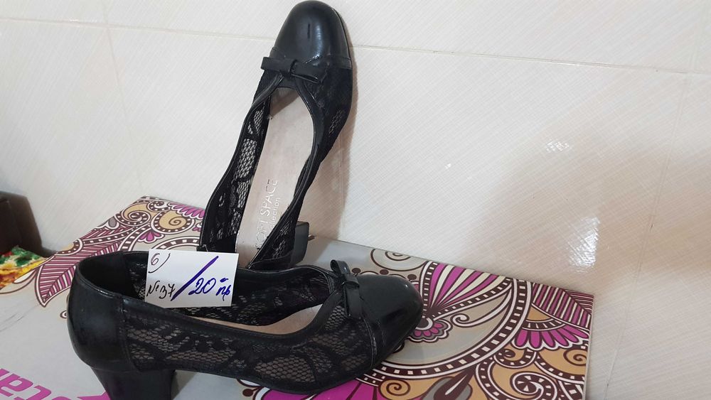 Продавам Дамски Обувки НОВИ