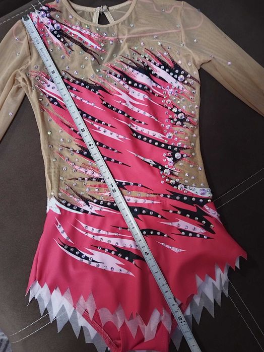 Трико по художествена гимнастика