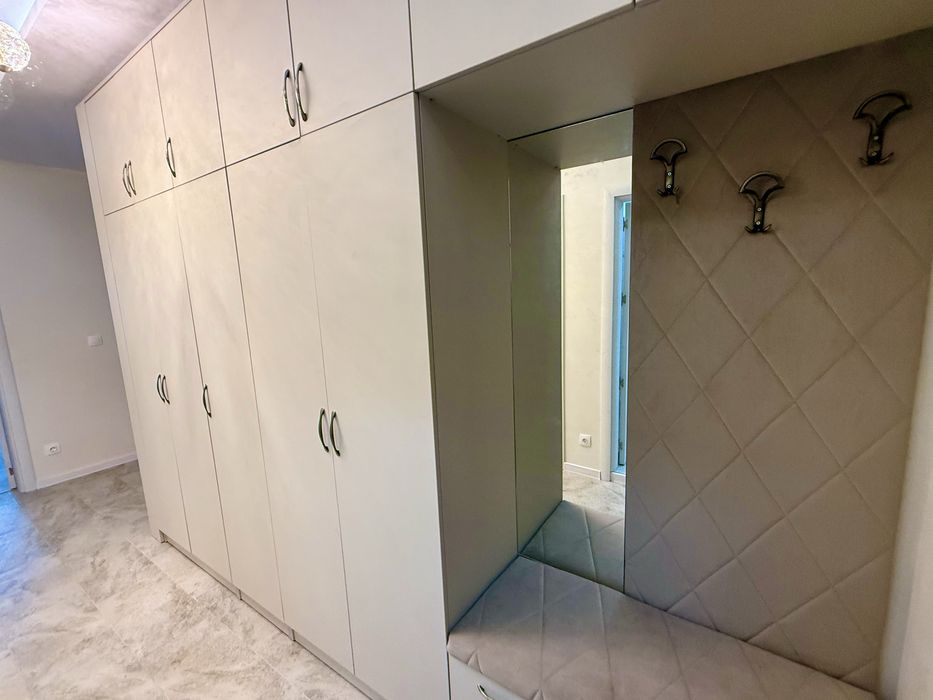 Дава се под наем Тристаен апартамент в Бургас, Център - 140 кв.м за 1296.42 € - Снимка #10