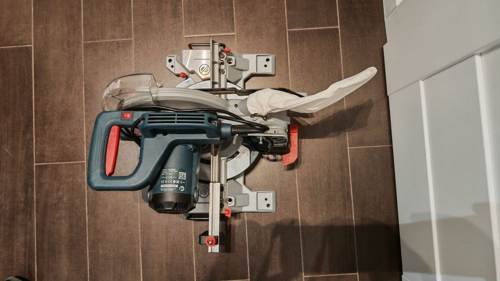 Fierastrau circular stationar Bosch Professional GCM 216, 1300 W