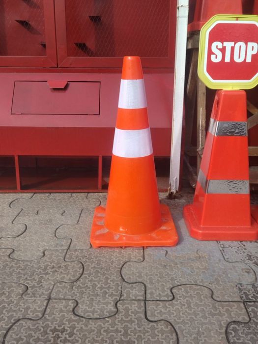 Лежачий Полицейские конус фишка столбик перечисление договор есть