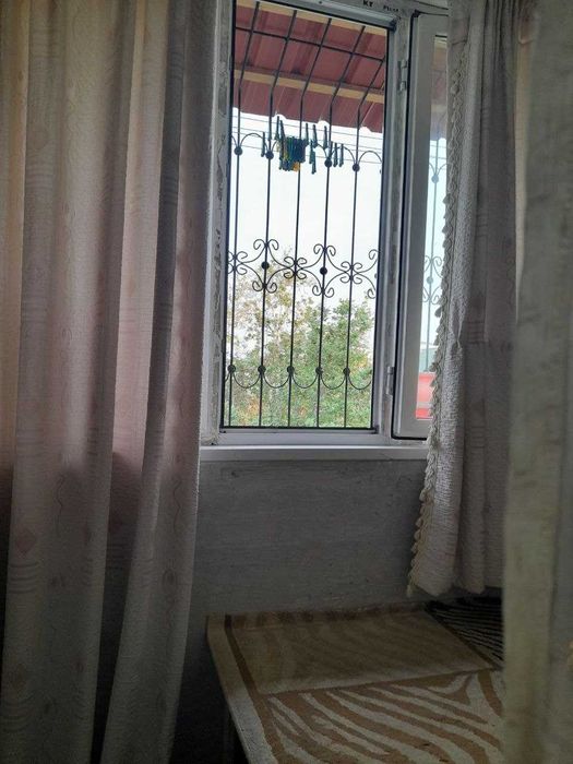 Yunusobod 2-kvartalda 1 xonali малосемейка sotiladi (28 m²).