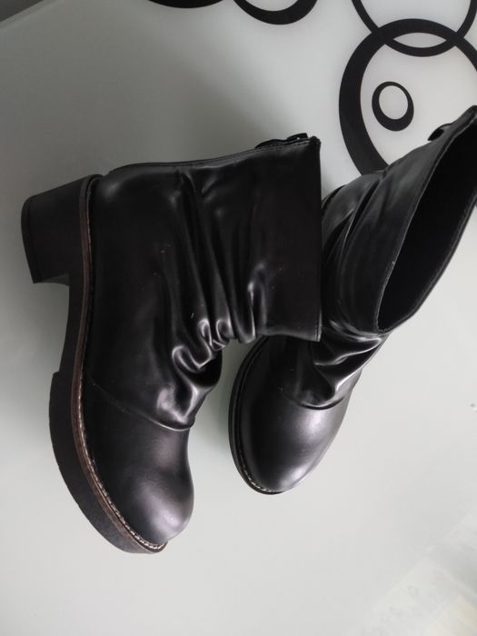 Есенни боти в черно ,сиво,кафяво