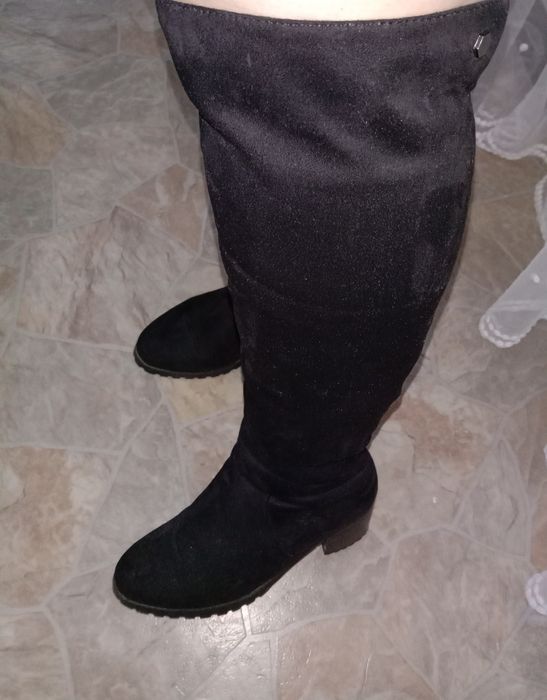 Зимние сапоги 39-40 с натуральным мехом. Без дефектов.