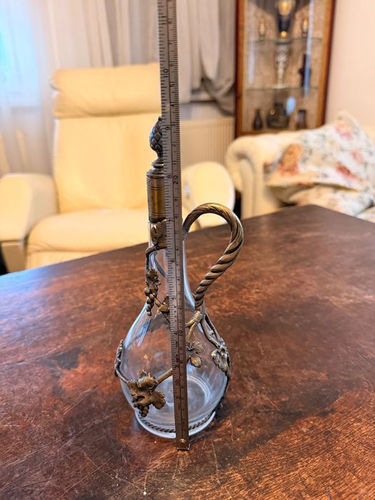 Sticla din Cristal cu Montură Artistcă din Cositor / Metal Patinat în Relief cu Viță-de-Vie