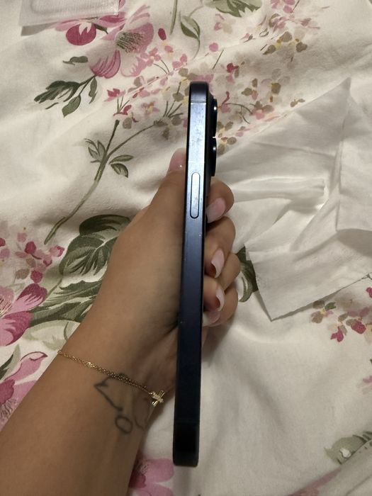 iPhone 15 pro, blue titanium