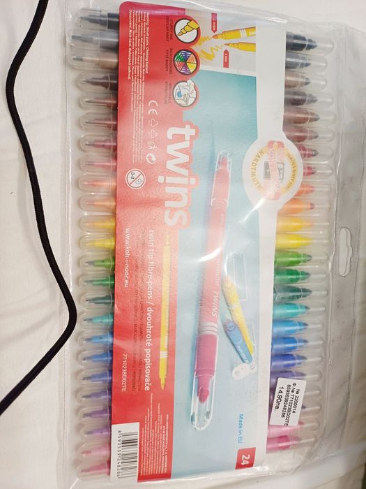 24 двувърхи флумастри