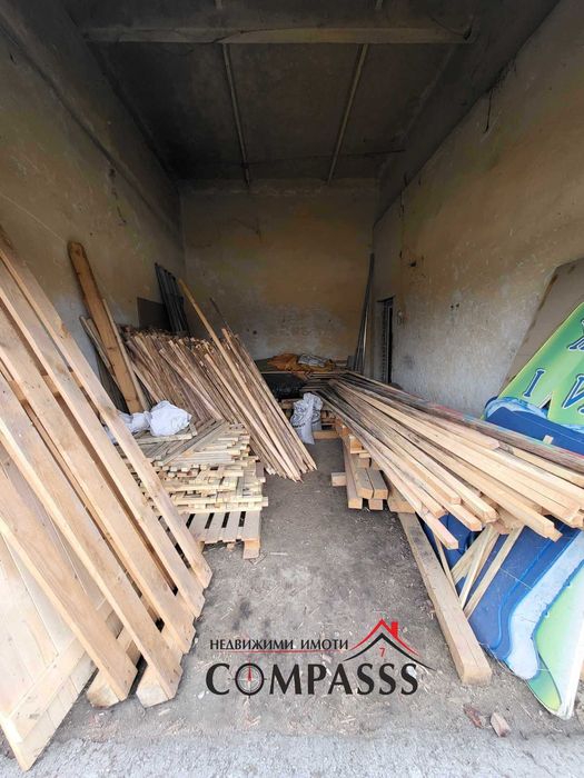 Продава се Промишлена сграда в Добрич, Градска болница - 2061 кв.м за 153 €/кв.м - Снимка #11