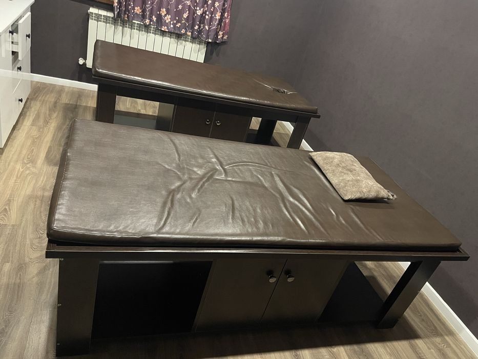 Продается кушетки в хорошем состоянии