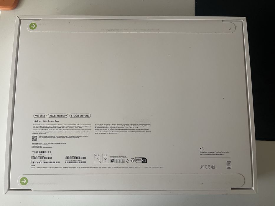 Macbook pro 14 M5 chip (НЕОТВАРЯН)