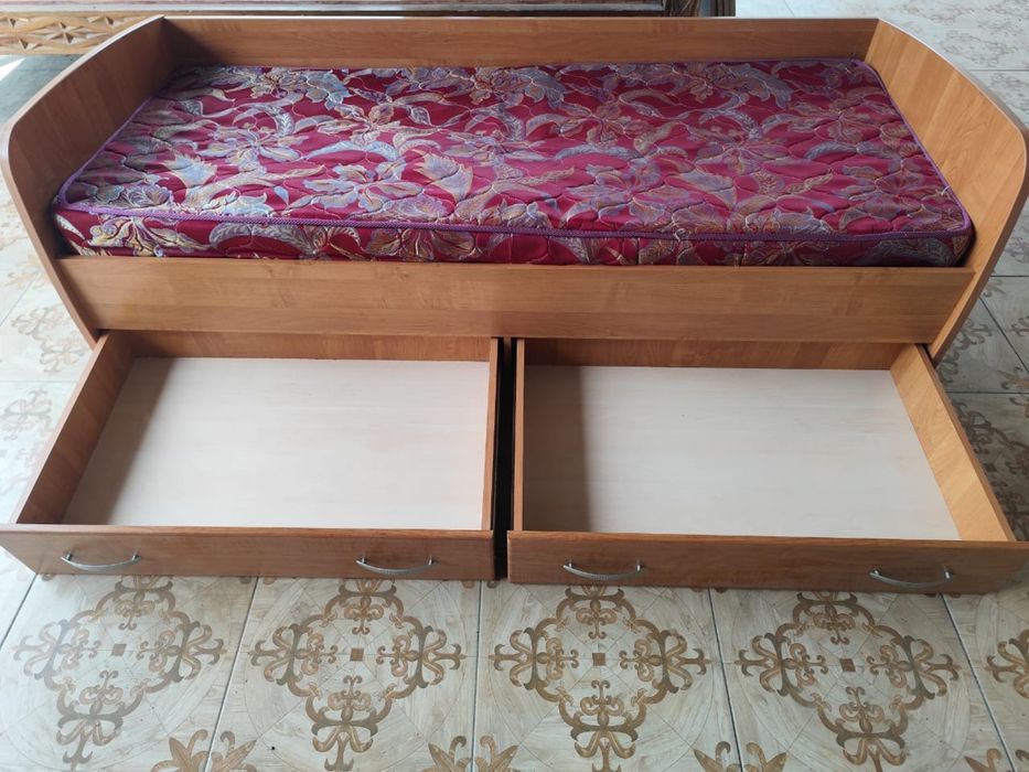 Продаются кровати