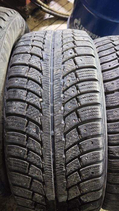 Шины зима комплект .