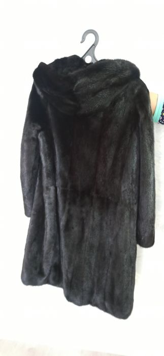 Продам норковую шубу