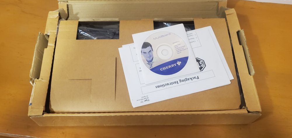 Tastatură mecanică Dell Cherry Model NY 7000 USB