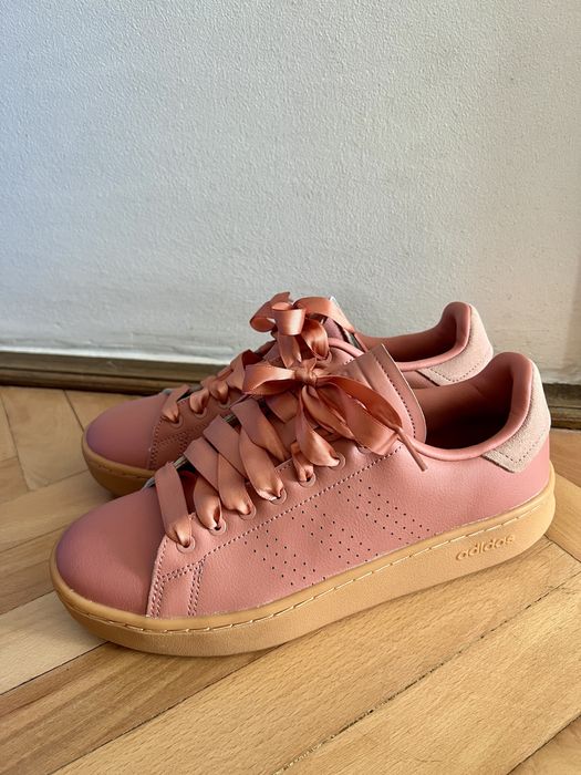 Adidas marime 40, noi