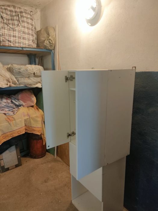 Кухонные навесные шкафы
