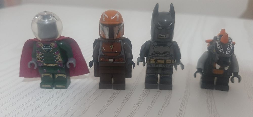 Продаю лего минифигурки