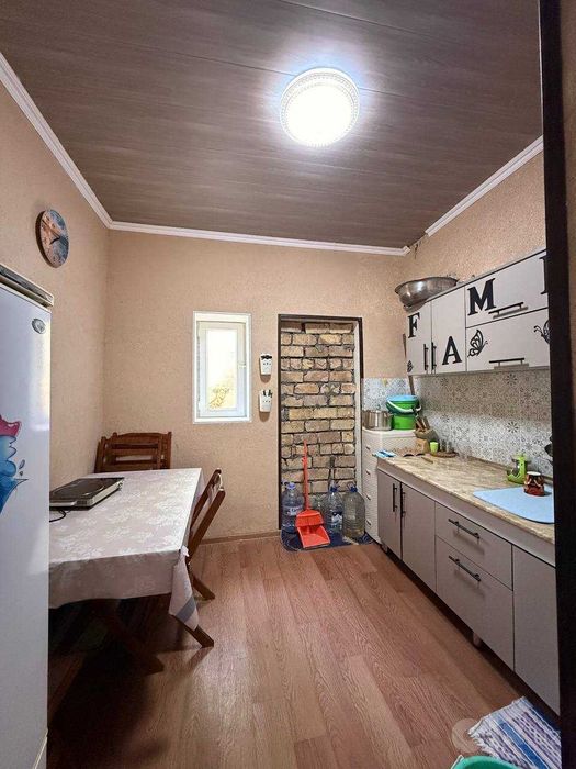 продается квартира в янгабаде г.АнгренПРОДАЕ