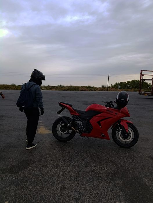 Продам Kawasaki ninja