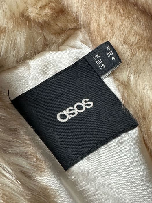 Пухено палтенце ASOS