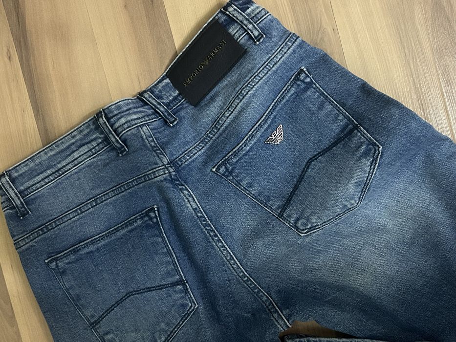 джинсы Armani exchange