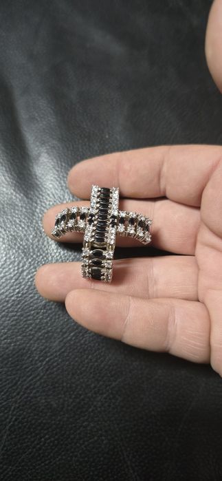 Cruce flexibilă din argint