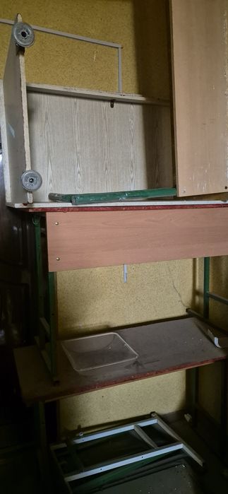 Parta va parta oyoqlari sotiladi oquv kursiniki