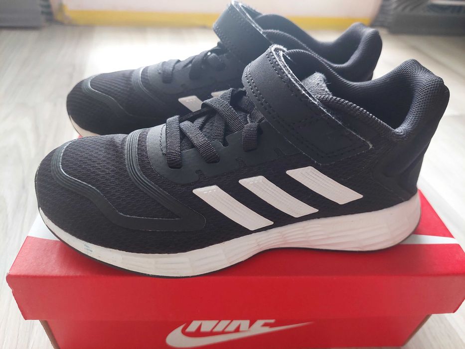 Маратонки Adidas 30 номер