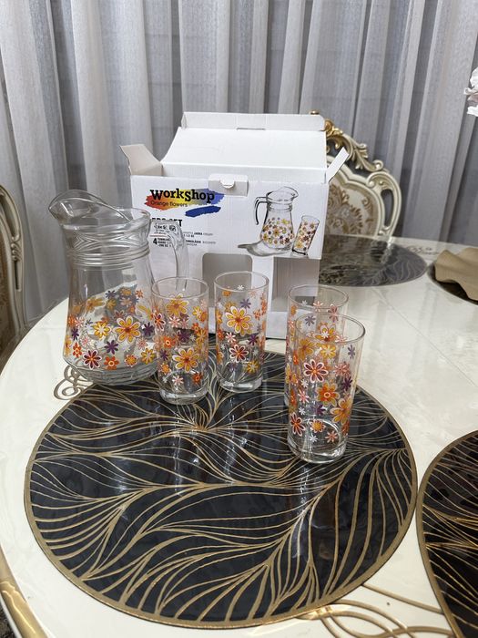 Набор Графин и 4 стакана новый