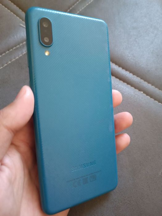 Samsung Galaxy A02 srochno sotiladi