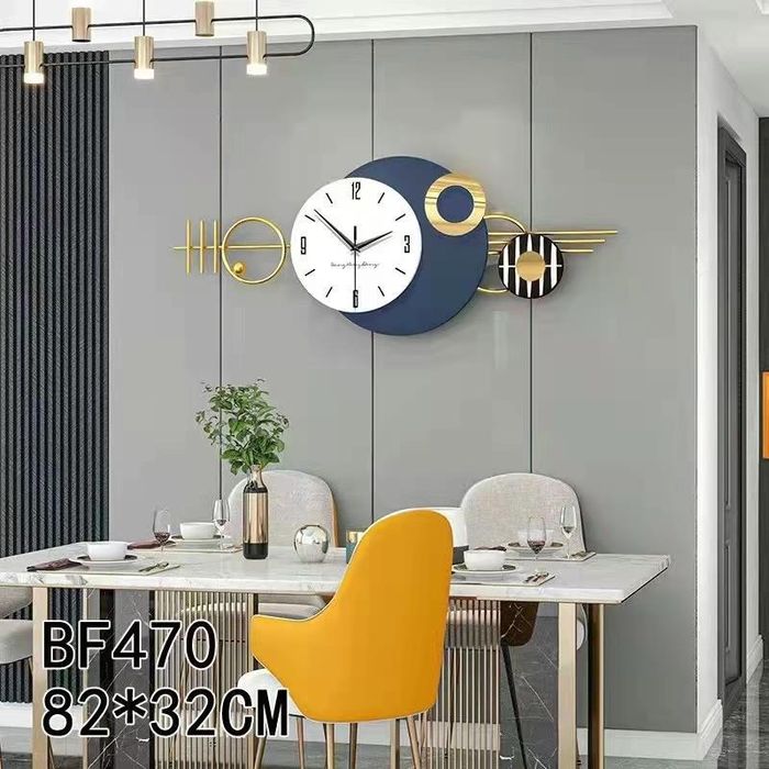 Часы настенные новые в упаковке