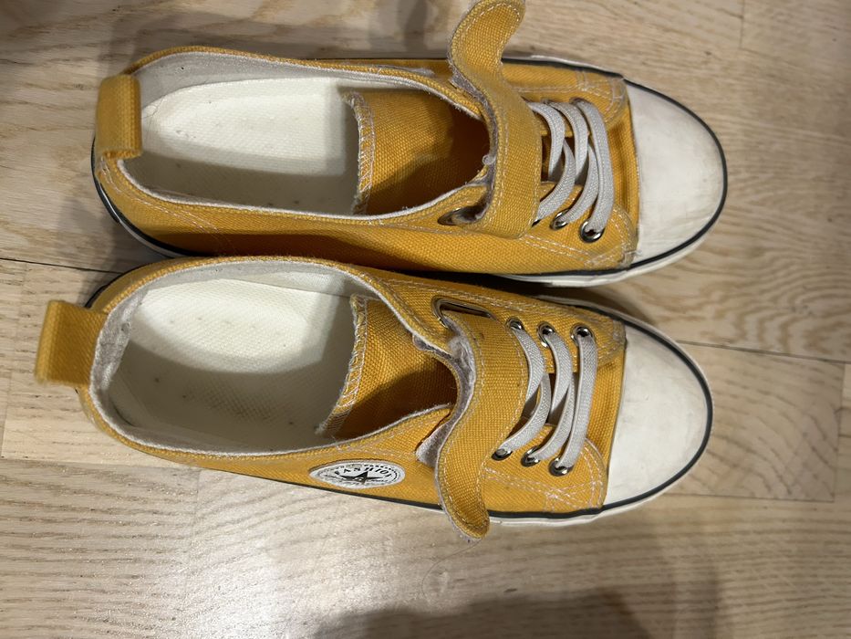 Продам кеды для девочки