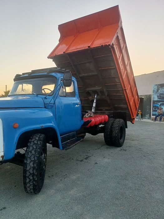 Gaz 53 samosval sotiladi