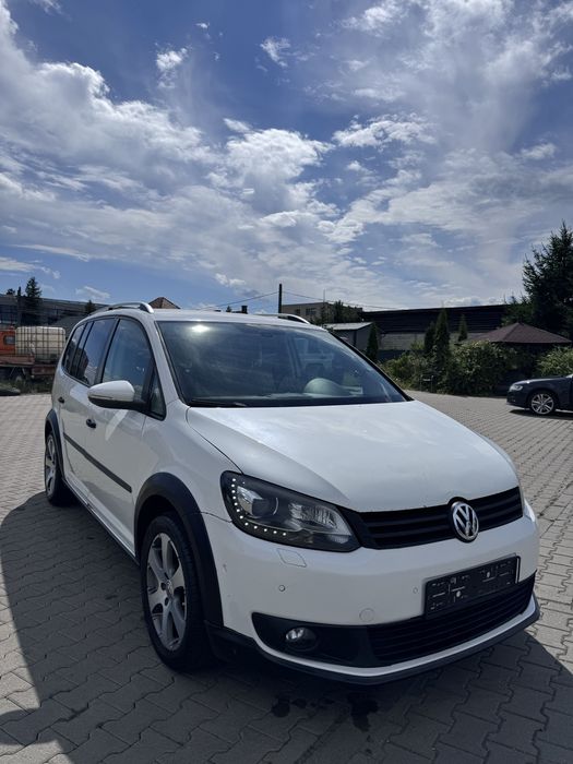 VOLKSWAGEN Touran