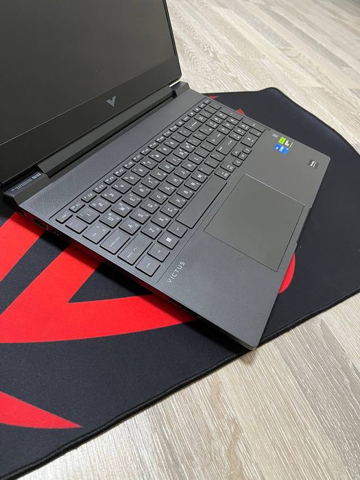 Игровой ноутбук HP Victus.