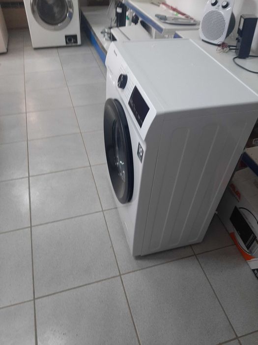 Продам стиральную машину