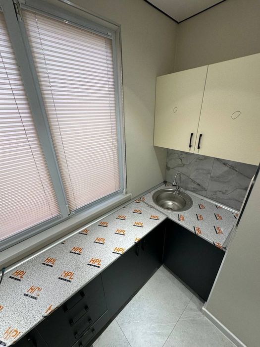 Срочно продаю 1 комнатную квартиру метро Новза