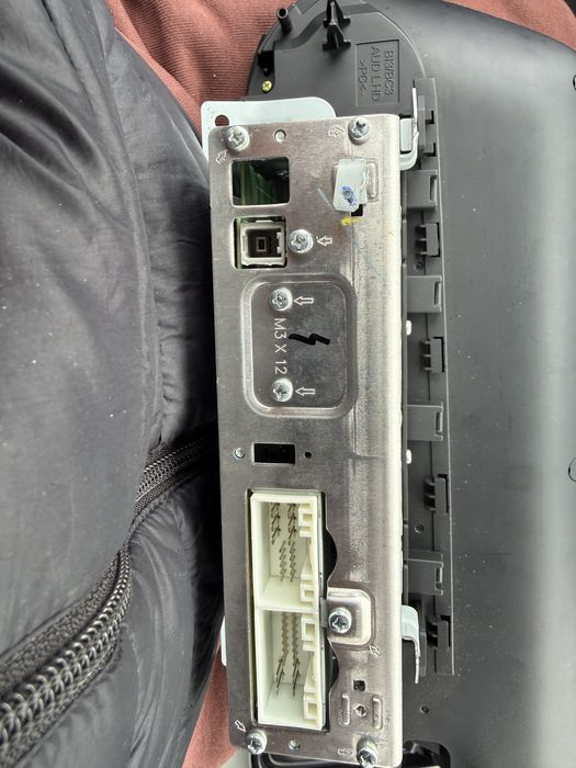 Штатный магнитафон Hundai